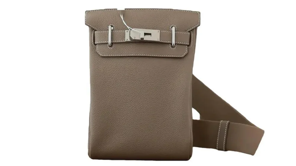 Así es el bolso de Lamine Yamal