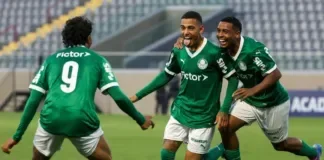 Equipe Sub-20 do Palmeiras comemorando gol (Foto: Reprodução/Palmeiras)